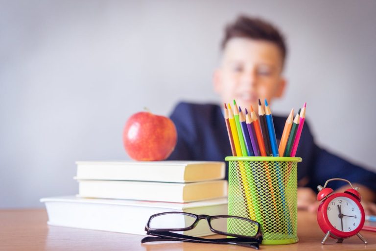 Zadania na egzamin ósmoklasisty - jak radzić sobie z trudnymi pytaniami?